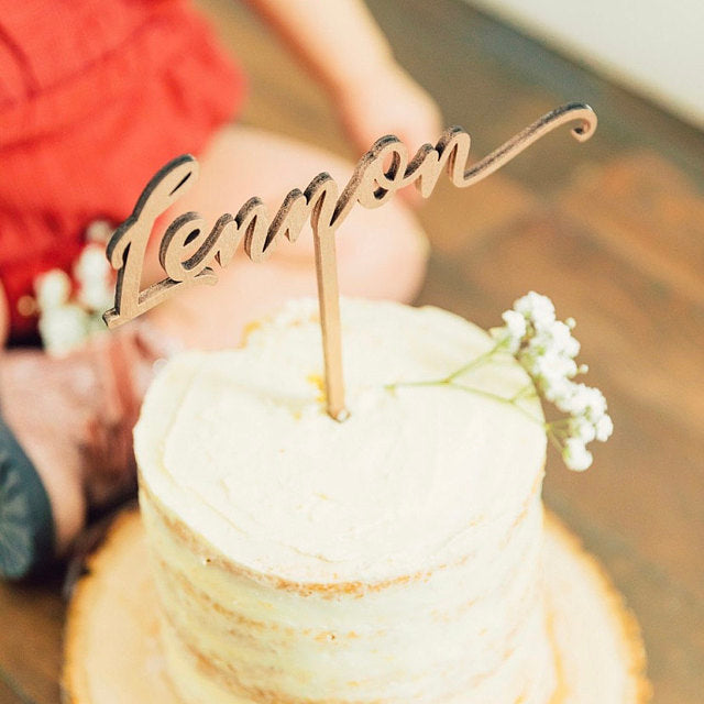 Wie man mit einem personalisierten Tortenaufsatz den perfekten Kuchen macht!