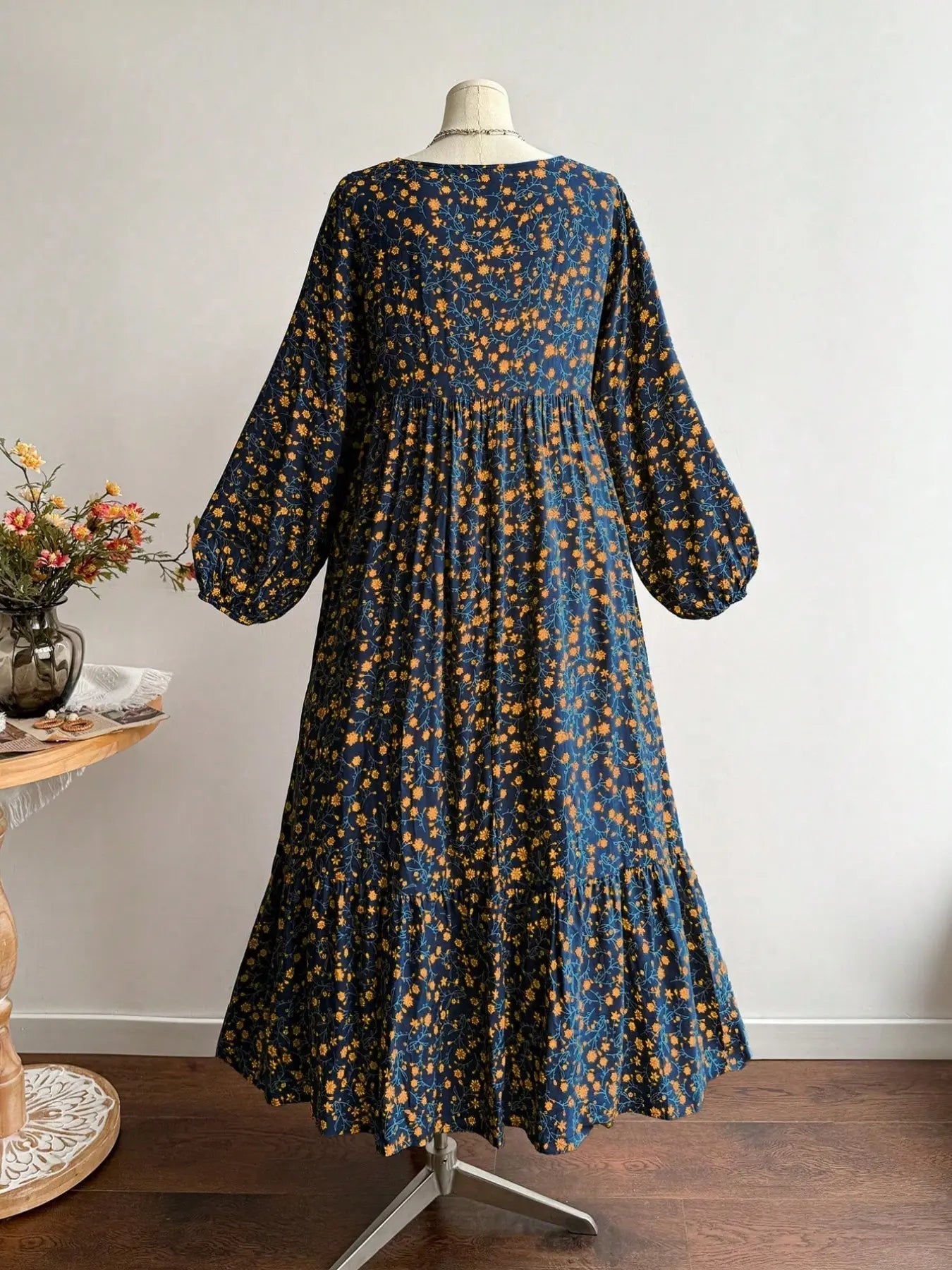 Plus Size Women's Floral Woven Dress, Fall Winter V Neck Tie Back Lace Trim Long Sleeve Maxi Dress, Casual Elegant Fashion