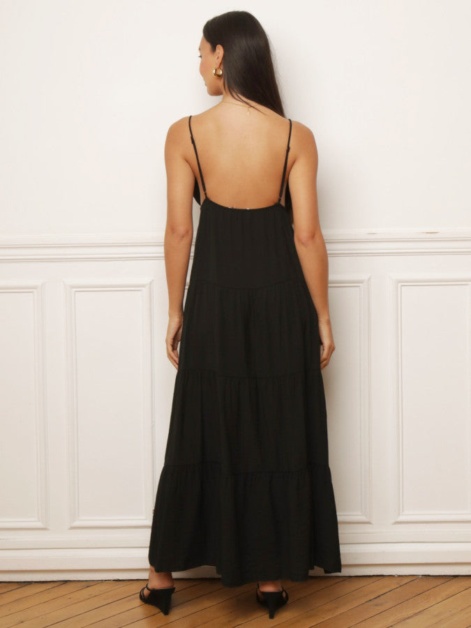 Robe longue à bijou et grands volants