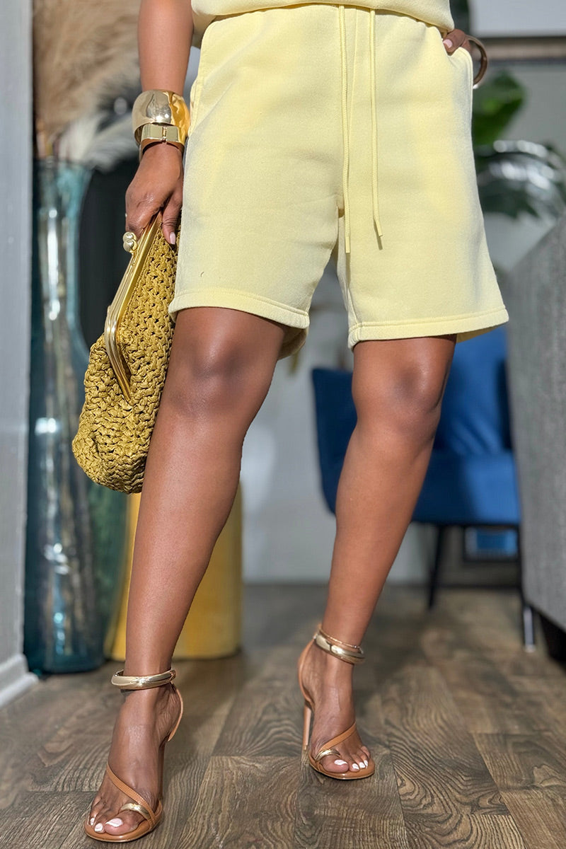 Women Light Yellow Sleeveless Drop Shoulder Oversized Fleece Sweat Top Or Light Yellow Elastic Drawstring High Waist Pocket Knee Length Sweat Shorts