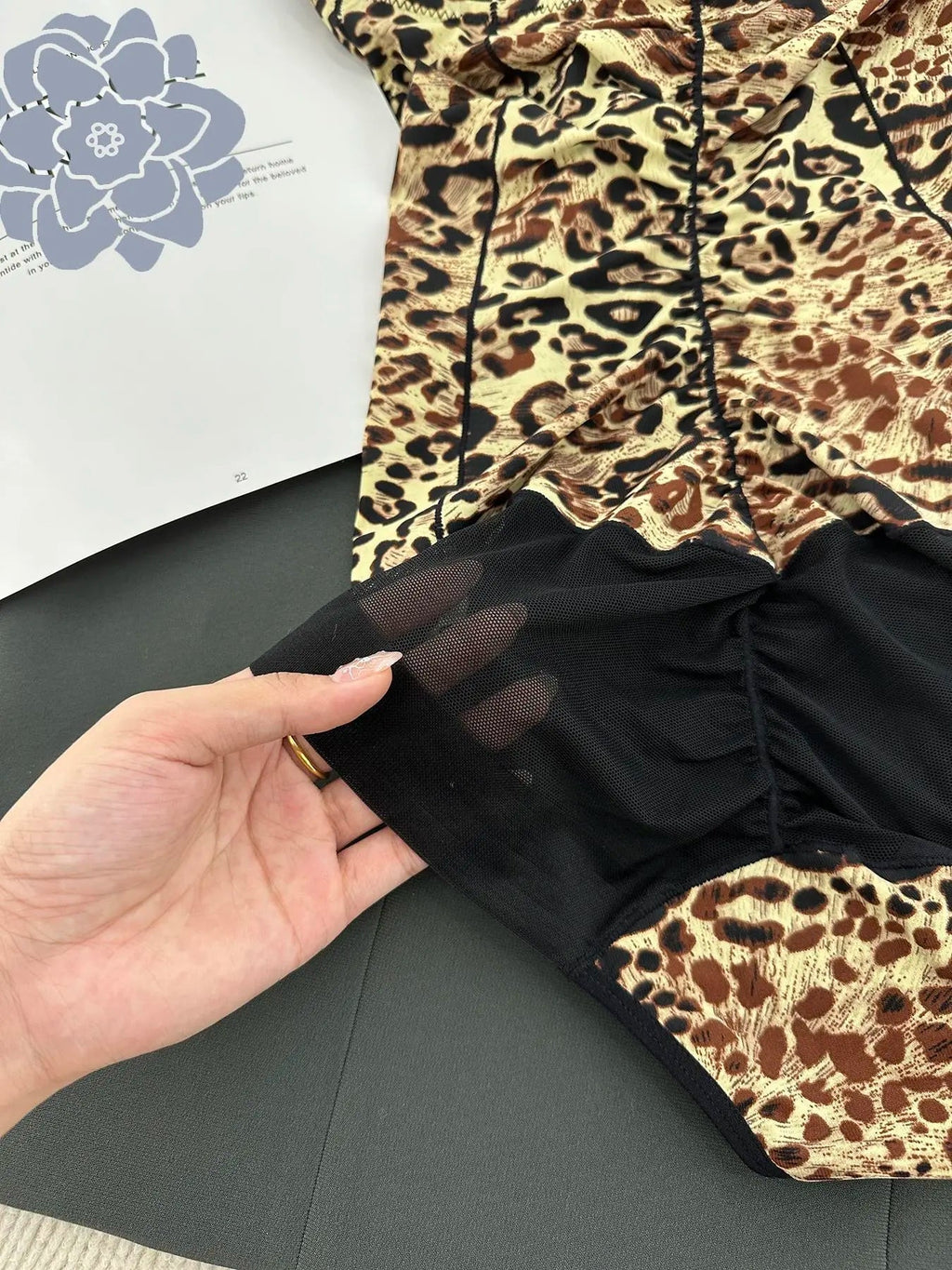Stylish Leopard Print Cami Bra for All Seasons, Body Shaping Shapewear Bodysuit with Tight Fit, Casual Underwear for Layering and