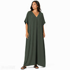 Women's oversized flowy V-neck maxi dress, chic and comfortable for summer, in a light and soft fabric for all occasions