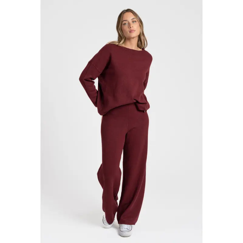 Two-piece knitwear set: long-sleeved T-shirt, crew neck, elastic waistband trousers, medium knit, comfortable and versatile, women's wear, suitable for everyday wear, especially for the changing seasons.