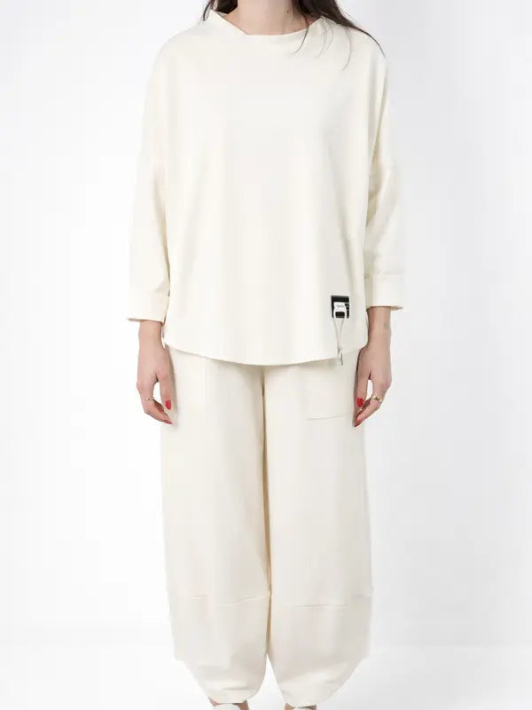 SPRING two-piece set consisting of a shirt and trousers made of soft and compact fabric