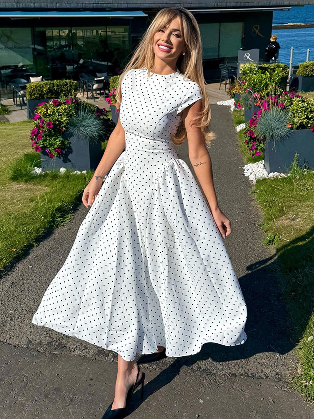 Sleeveless Slim-Fit A-Line Maxi Dress