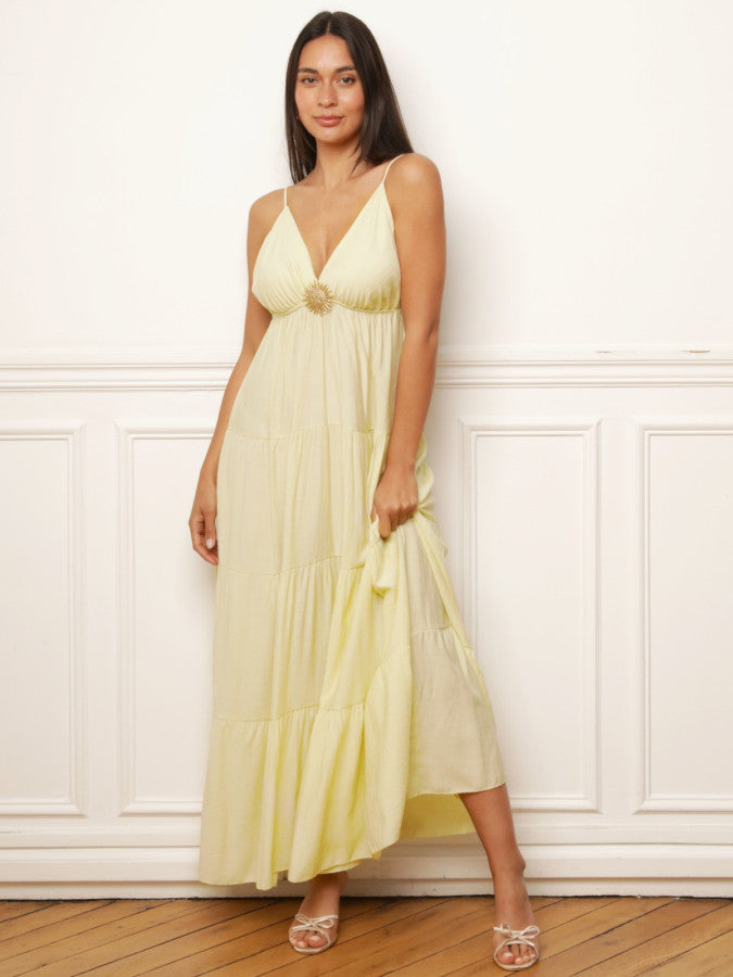 Robe longue à bijou et grands volants