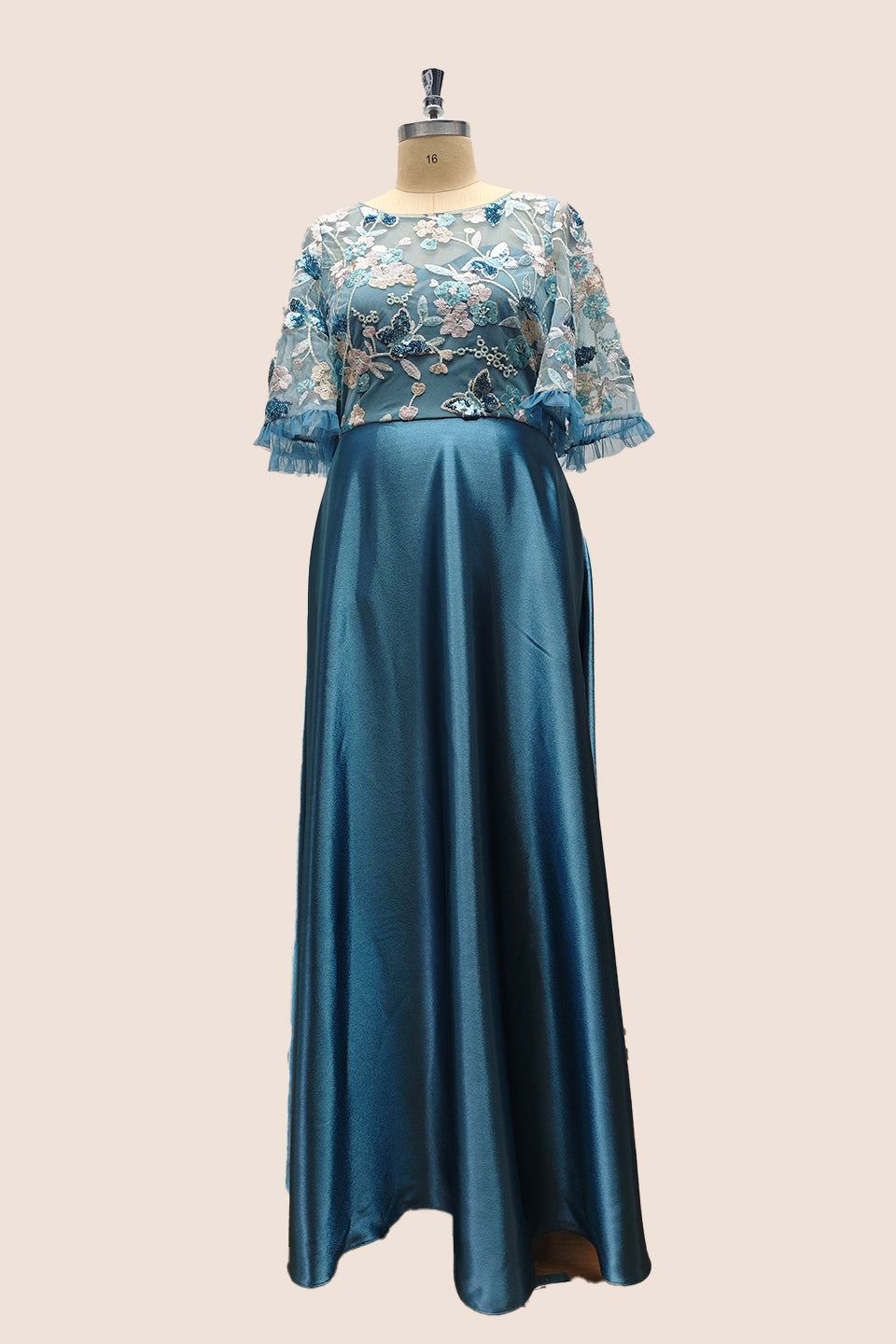 Curveins Plus Size Round Neck Batwing Sleeve Ruffle Patchwork Elegant Maxi Dress