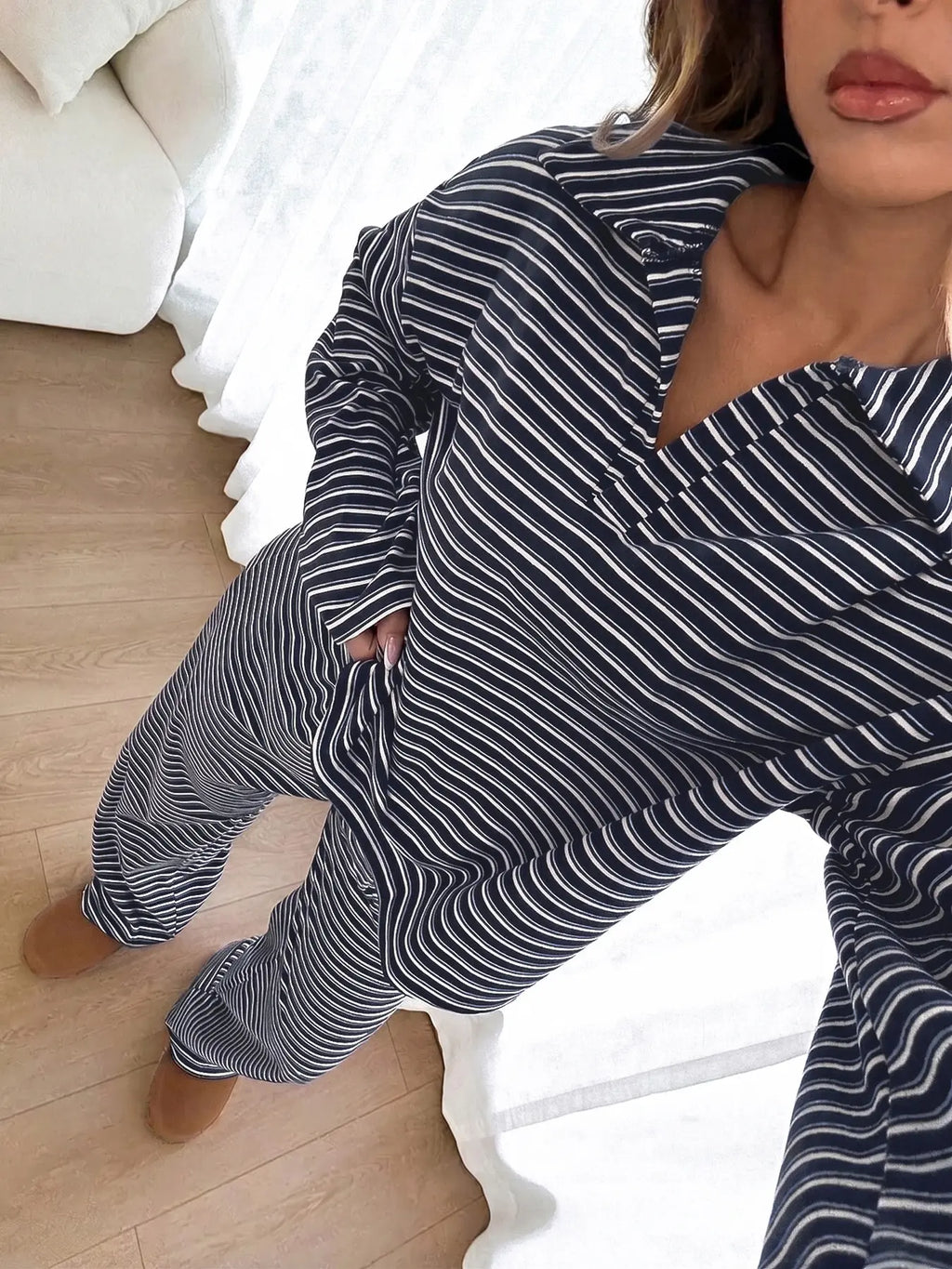 Women's 2pcs Set Loose Striped V-Neck Drop Shoulder Long Sleeve T-Shirt &Elastic Waist Striped Pants