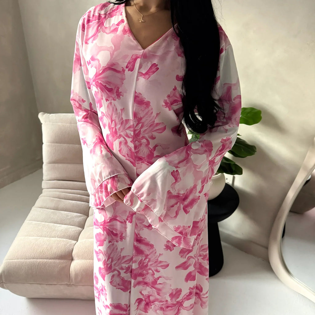 Women's elegant backless floral-lined summer dress with tie-up details