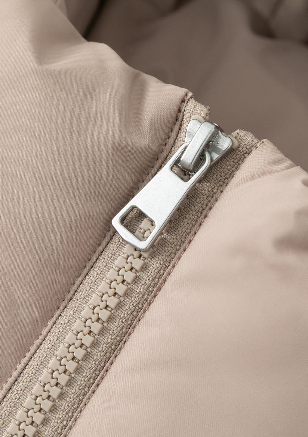 Detachable hooded down jacket