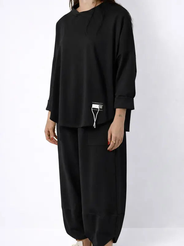 SPRING two-piece set consisting of a shirt and trousers made of soft and compact fabric