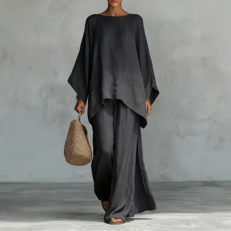 New women's set: loose-fitting shirt and wide-leg trousers