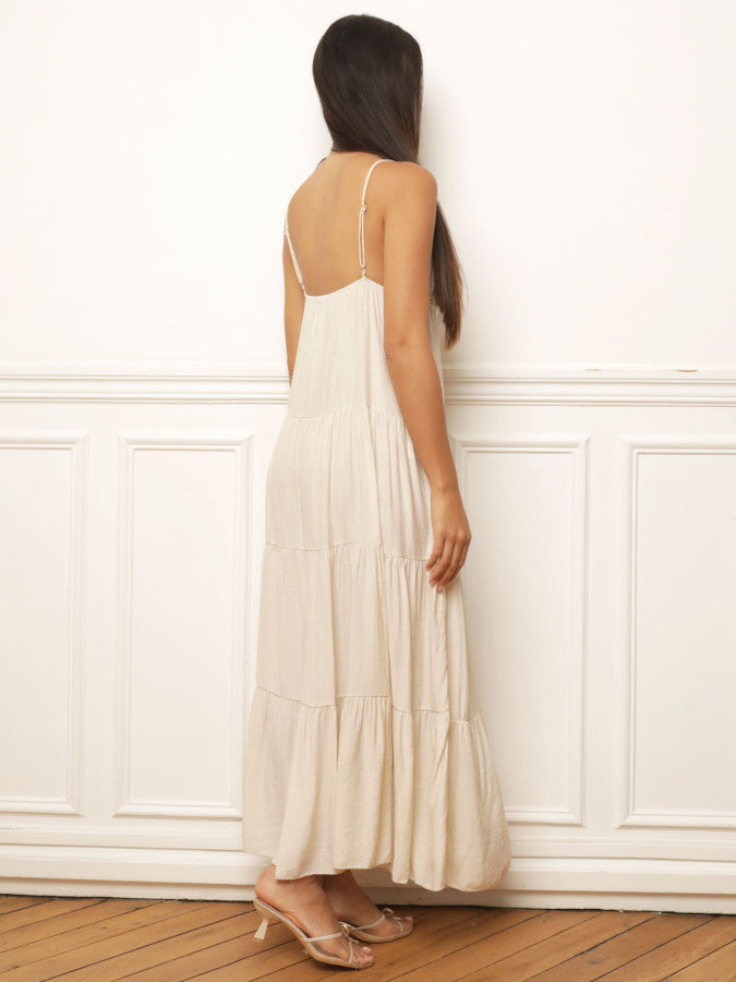 Robe longue à bijou et grands volants