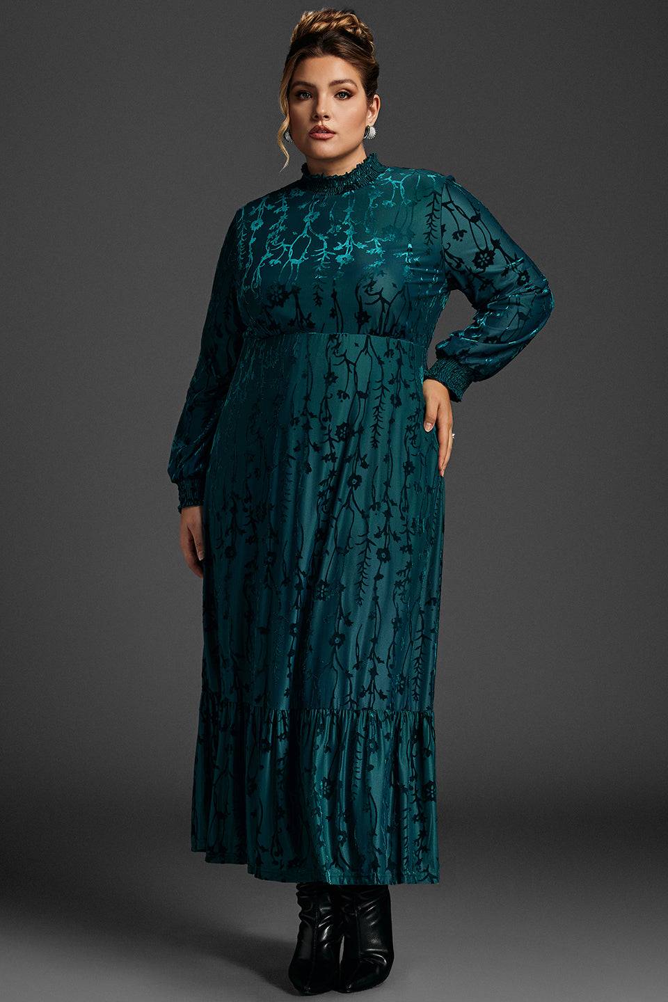 Plus Size Vintage Floral Velvet Green Maxi Dress