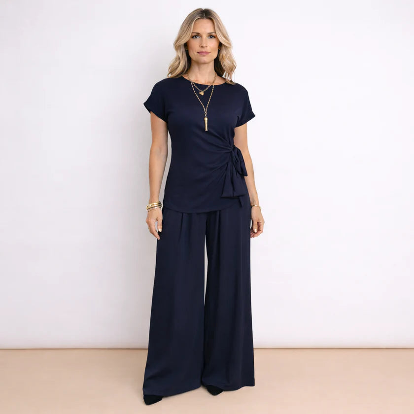 Completo Con Pantalone Fluido E Maglia Con Fiocco
