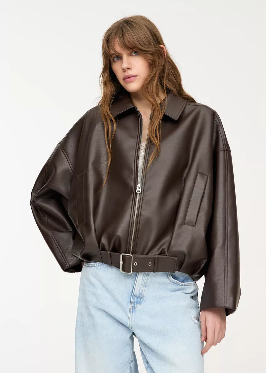 Luxurious Ebony Jacket – Effortlessly showcasing elegant style.