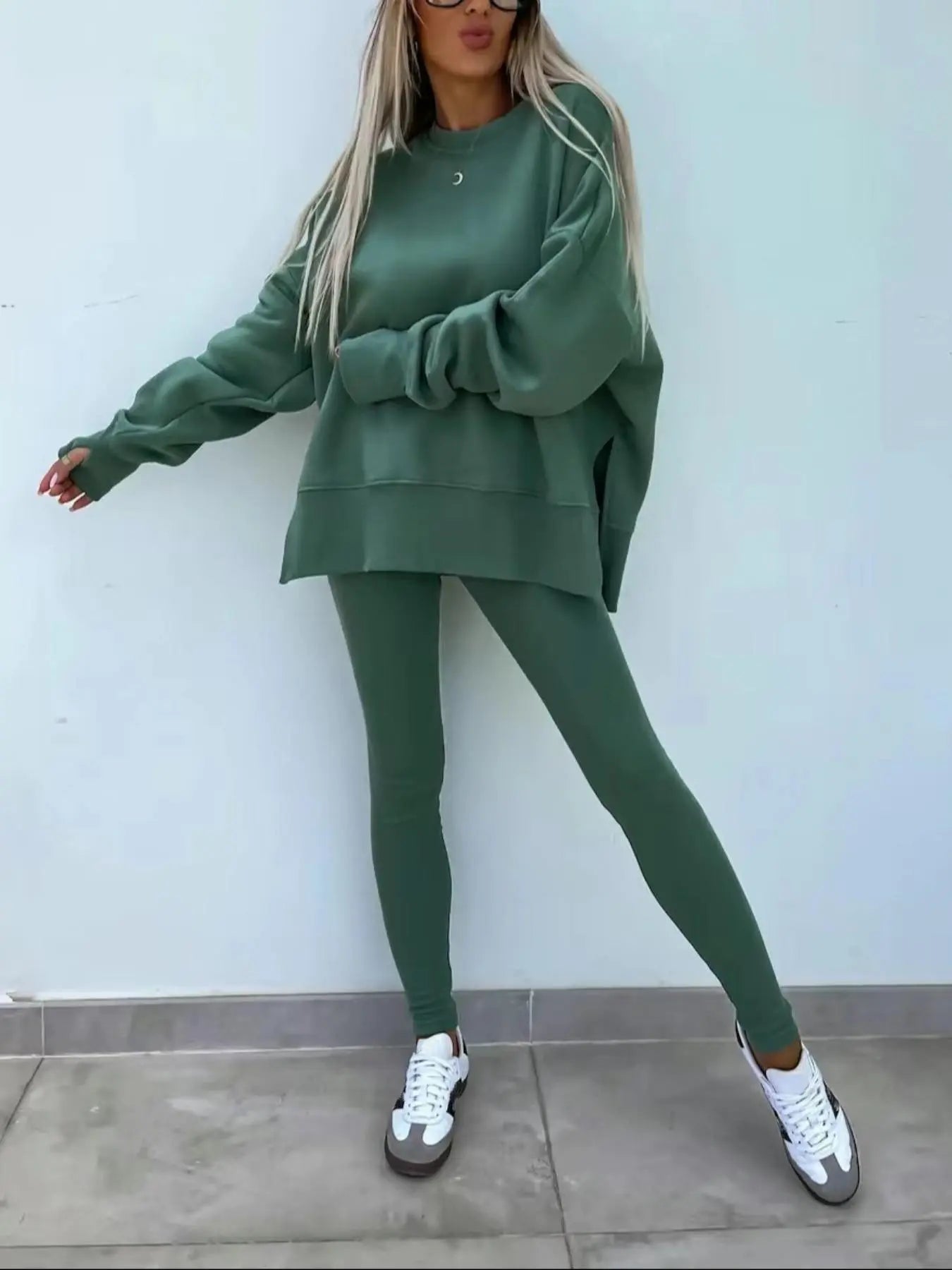 Women's Solid Drop Shoulder Split Hem Sweatshirt & Pants Two-piece Set