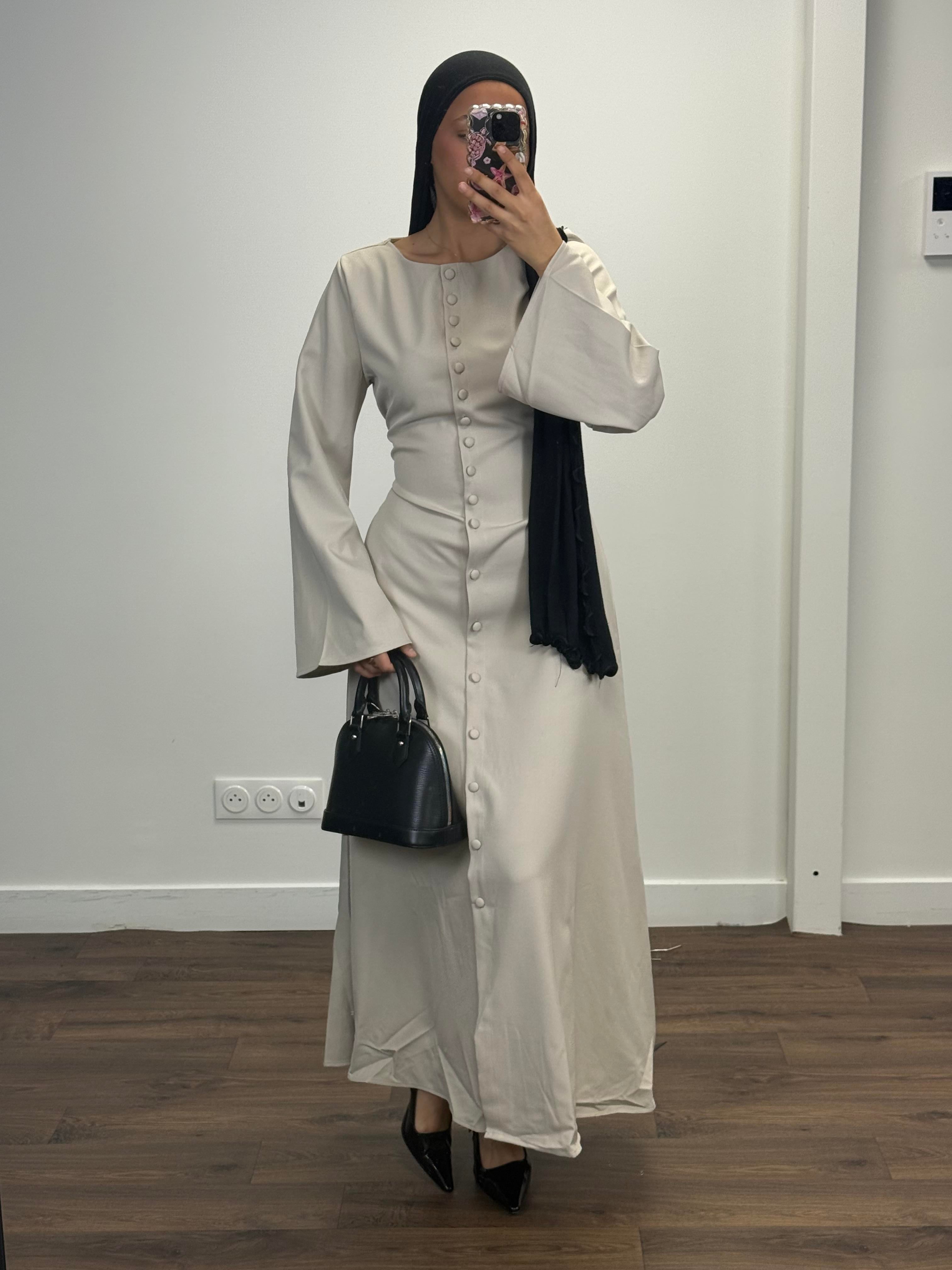 Robe              cintrée