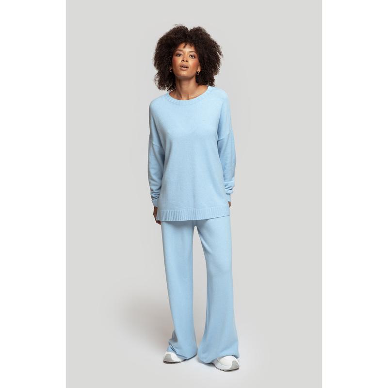 Two-piece knitwear set: long-sleeved T-shirt, crew neck, elastic waistband trousers, medium knit, comfortable and versatile, women's wear, suitable for everyday wear, especially for the changing seasons.