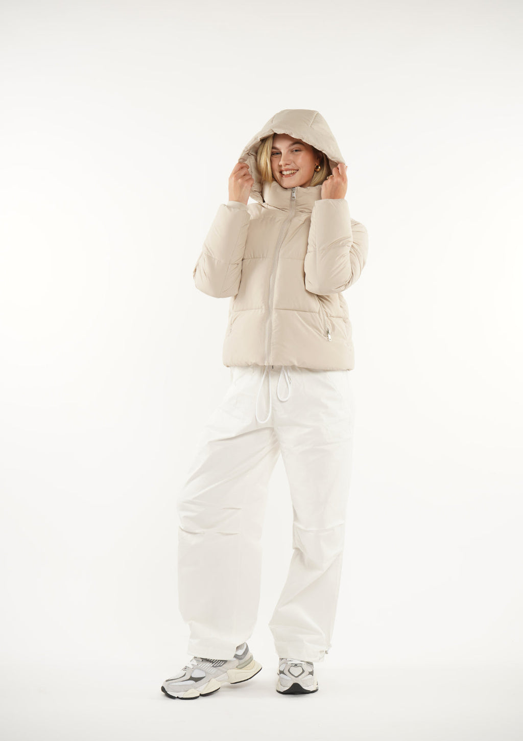 Detachable hooded down jacket