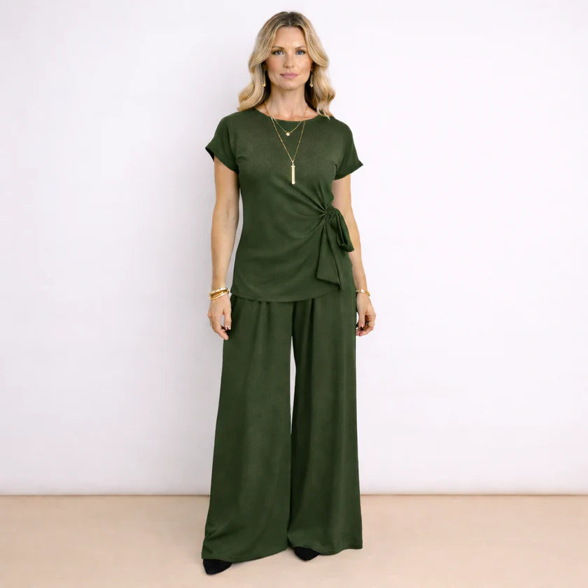 Completo Con Pantalone Fluido E Maglia Con Fiocco