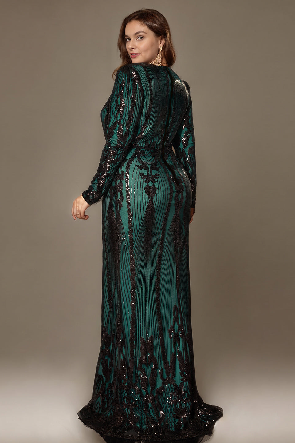 Curveins Elegant Plus Size V-Neck Floral Long Sleeve Sequin Bodycon Dress