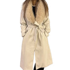 High-Quality Fur Collar Coat - Chic and Elegant,Designed for a Stylish and Comfortable Look.