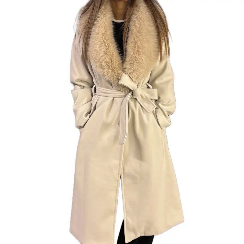 High-Quality Fur Collar Coat - Chic and Elegant,Designed for a Stylish and Comfortable Look.