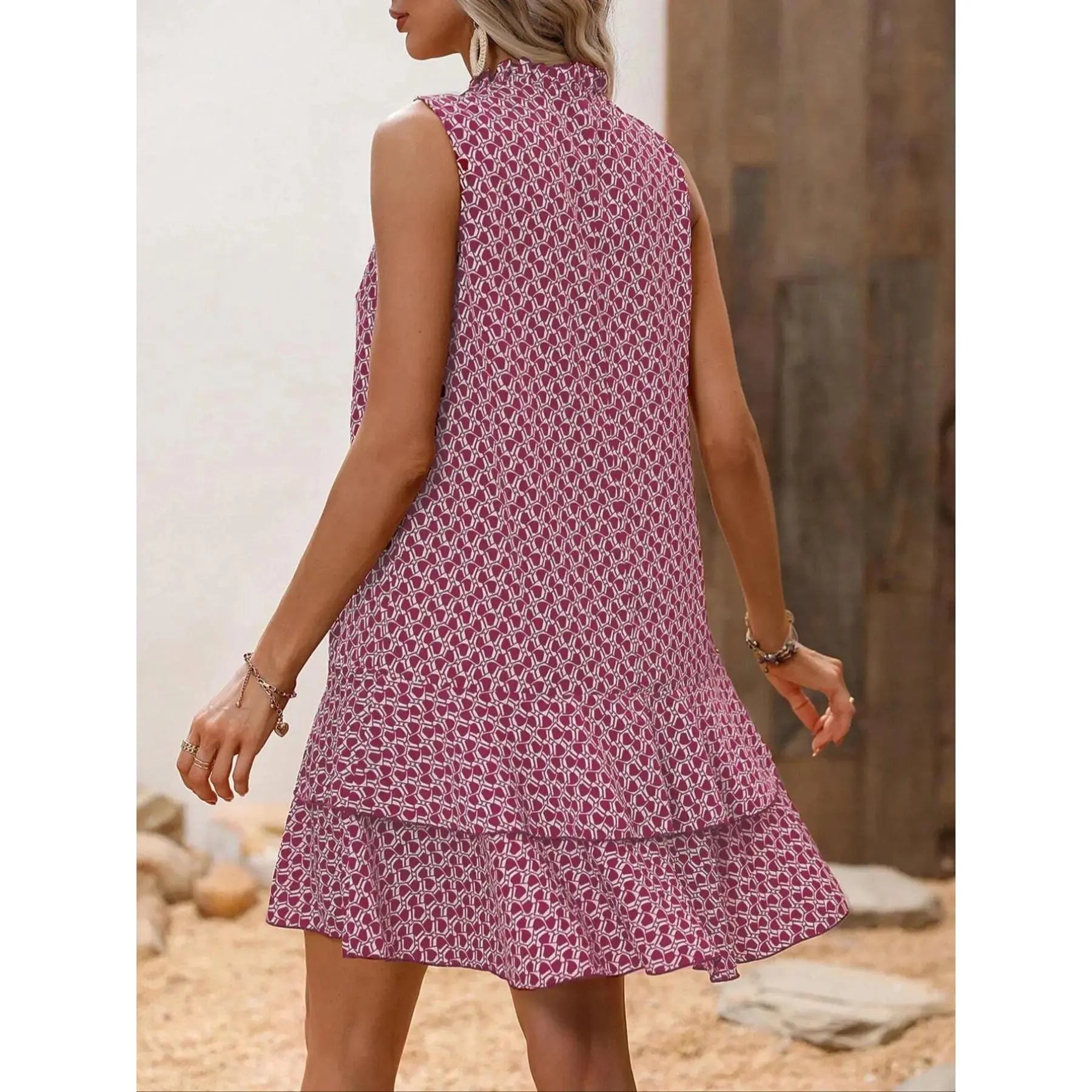 Women's Geometric Print Bow Tie Dress, Tiered Layer Cake Skirt, Casual Spring Summer Wear, Fitted Short Sleeveless Design
