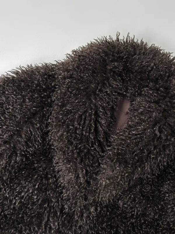 Women's Faux Fur Short Coat, Warm Loose Fit Winter Jacket, High-End Look, New Trendy Design, Perfect for Cold Weather