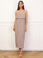 Robe fluide et plissée à volants