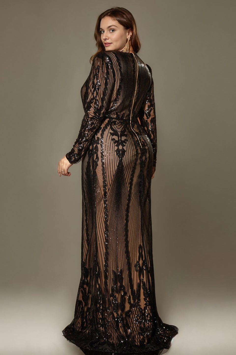Curveins Elegant Plus Size V-Neck Floral Long Sleeve Sequin Bodycon Dress