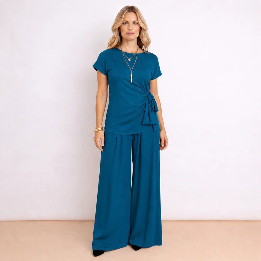 Completo Con Pantalone Fluido E Maglia Con Fiocco