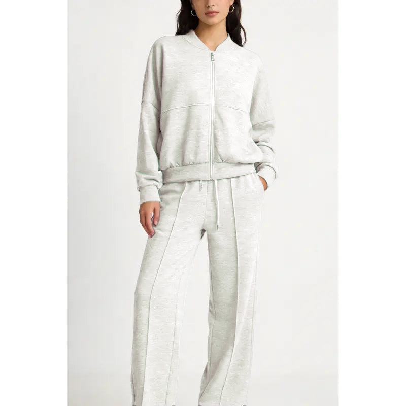 Spring tracksuit with zippered, fleece-free lining