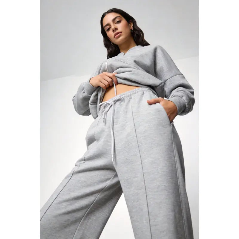 Spring tracksuit with zippered, fleece-free lining