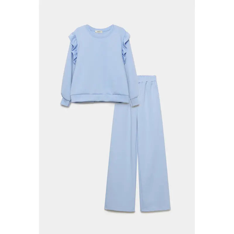 Women's tracksuit with ruffled top and trousers